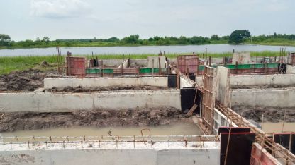 งานปรับสภาพพื้นที่และวางเสาเข็ม