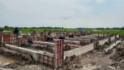 งานปรับสภาพพื้นที่และวางเสาเข็ม